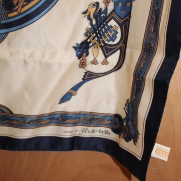 Inspired by the book of kells Scarf - Picture 3 of 4